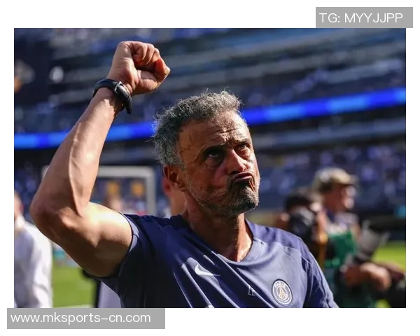 巴黎圣日耳曼大胜巴萨五比一友谊赛逆转瞬间引爆转会传闻